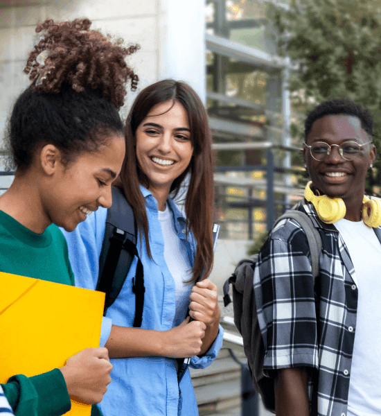 alunos estudando em gramado