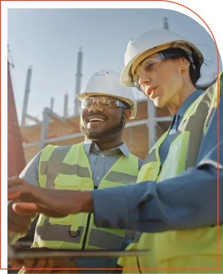 engenheiros trabalhando em construção civil