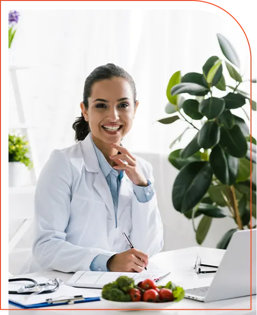 nutricionista em seu consultório