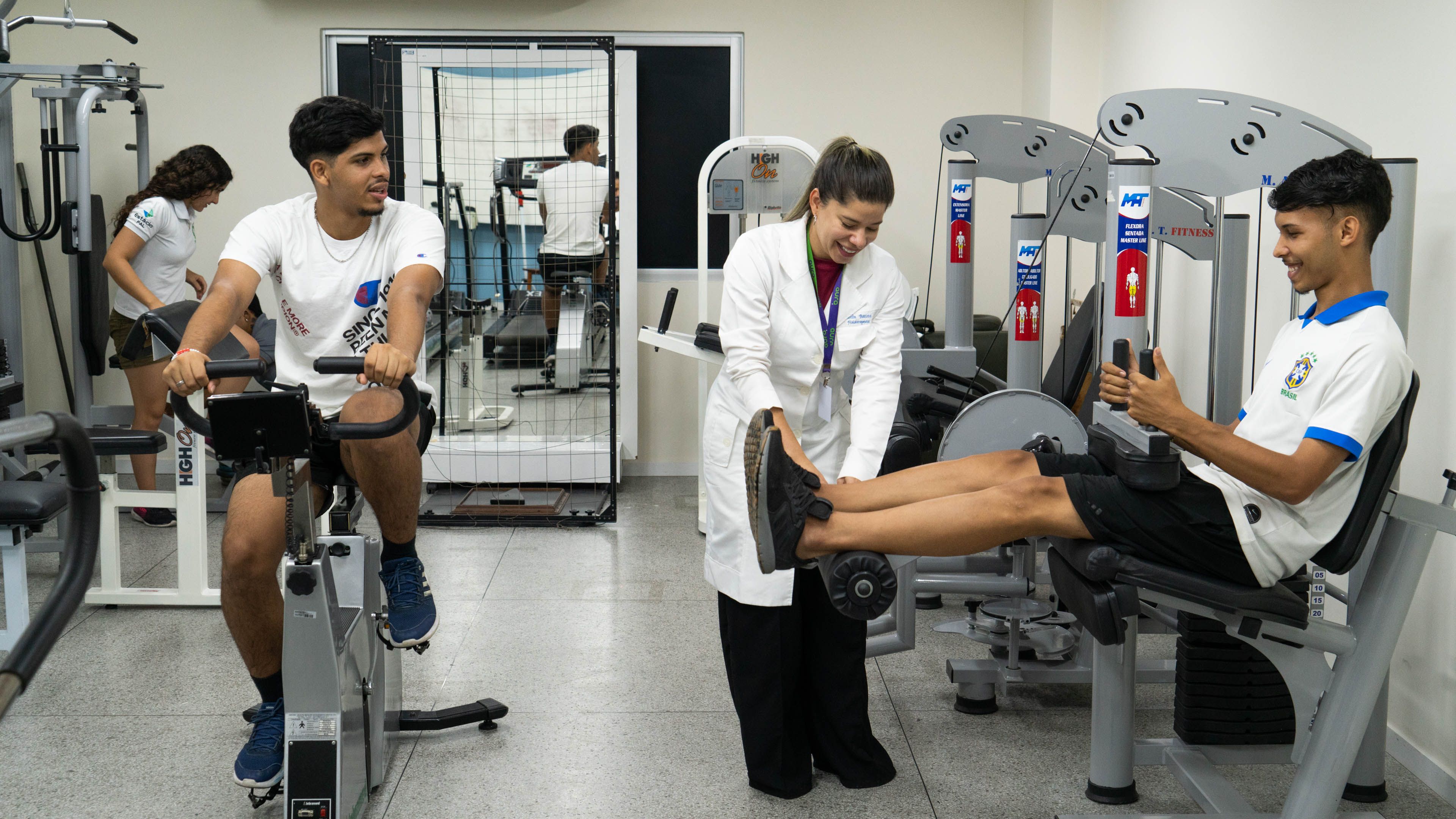 Guia de Educação Física - O que é, O que faz, Duração do curso e o Salário| Estácio