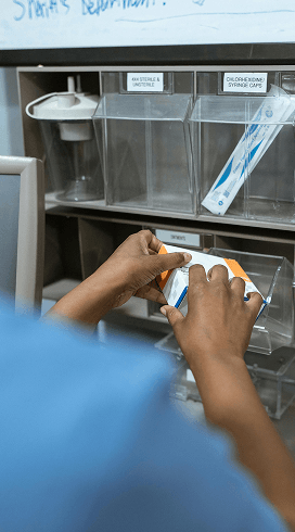 proficcional de saude trabalhando