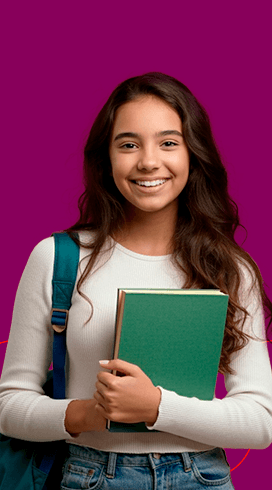 imagem de jovem estudando com caderno na mão