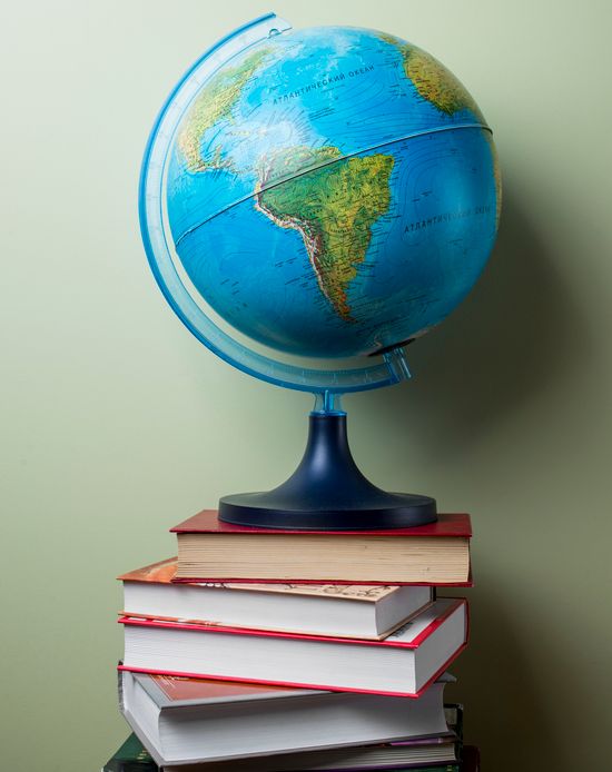 globo e livros